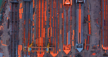 4K航拍长江港口造船厂钢架基础<strong>工业</strong>工厂