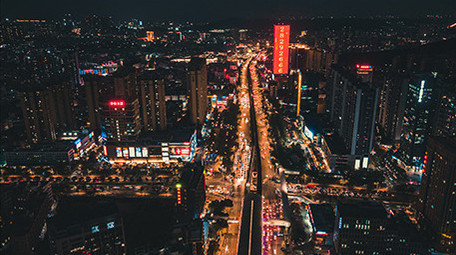 4K城市夜间马路延时摄影航拍