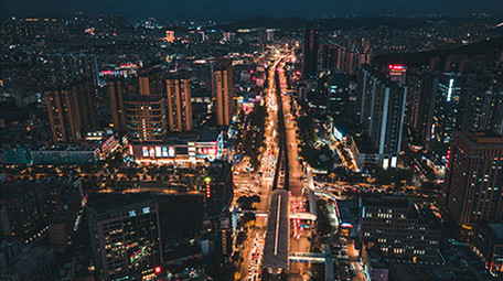 4K城市夜间马路延时摄影航拍