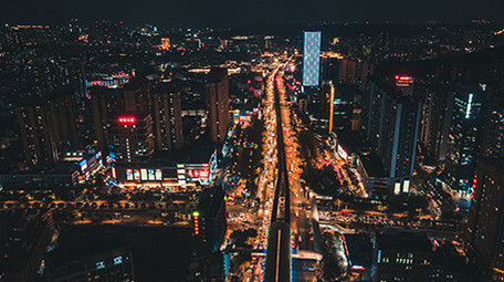 4K城市夜间马路延时摄影航拍