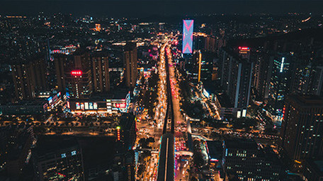 4K城市夜间马路延时摄影航拍