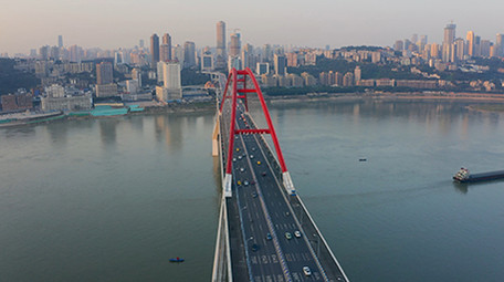 大气航拍重庆菜园坝长江大桥视频素材