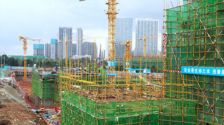 建筑工地吊塔工作视频素材4K实拍