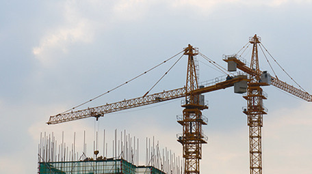 8K实拍建筑工地吊塔工作延时摄影