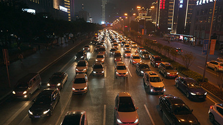 城市晚高峰车辆拥堵堵车实拍
