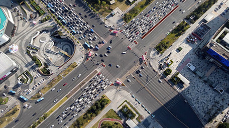 航拍广东东莞大道交通