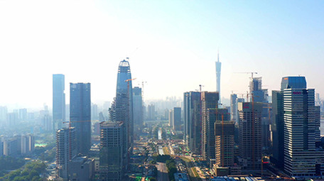 4K航拍广州晴朗天空下的城市风光视频素材