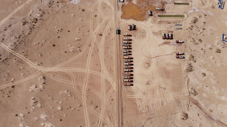 工业石油行业勘探沙漠营地企业宣传航拍素材