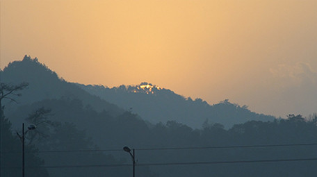 延时摄影群山日出特写