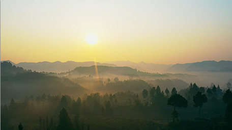 4K航拍清晨大山云海视频素材