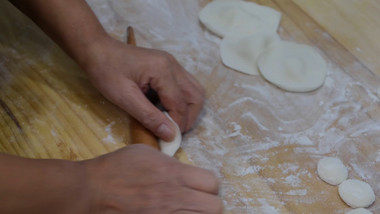 行业职业餐饮水饺工人手工水饺包水饺
