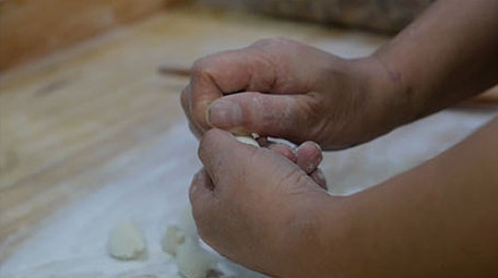 行业职业餐饮水饺工人手工水饺包水饺