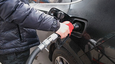 行业职业加油站汽车加油加油操作流程安全