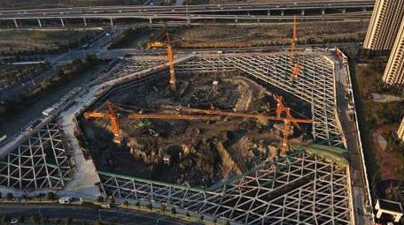 4K大气航拍建筑行业建筑工地塔吊