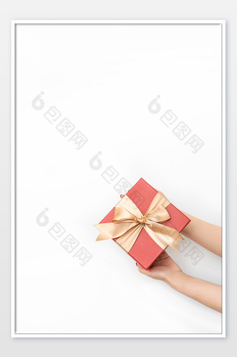 礼物送礼手势红色礼盒白色背景图片