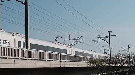 交通运输高铁动车列车驶过高速客车铁路运输