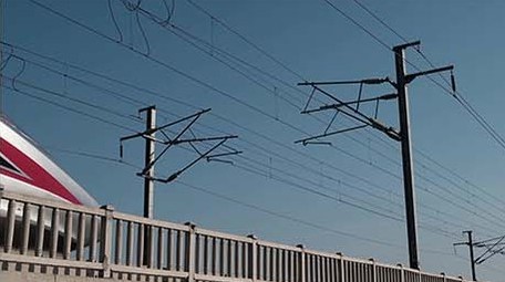 交通运输高铁动车列车驶过高速客车铁路运输