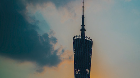 地标广州广州塔延迟拍摄日出小蛮腰