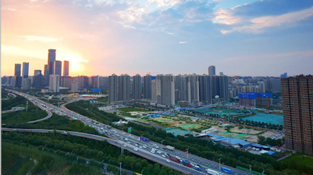 交通城市延迟拍摄车流马路高速阳光