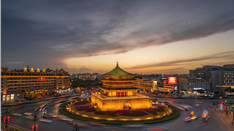 航拍延迟西安城市风貌车流灯光震撼景区