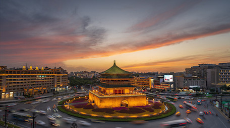 航拍延迟西安城市风貌车流灯光震撼景区