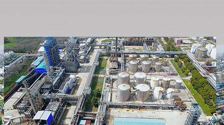 行业职业石油化工生产化工设备4K航拍