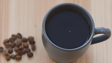 行业职业简约清新惬意办公室咖啡杯实拍素材