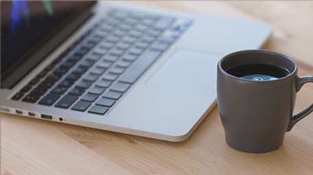 行业职业简约清新惬意办公室咖啡杯实拍素材