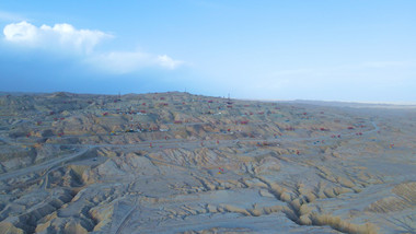 <strong>工业</strong>中国石油青海油田大景4K航拍视频