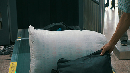 交通火车站候车室车站站台实拍视频