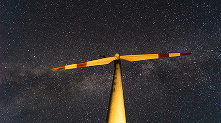 自然风光震撼风车银河星空星星移动延时