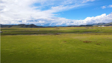 甘孜塔公草原自然风光4K航拍