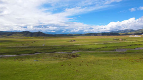 甘孜塔公草原自然风光4K航拍