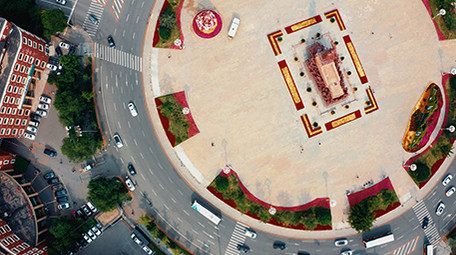 大气城市交通沈阳中山广场车流航拍