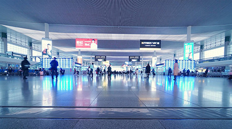 大气交通高铁站人来人往匆忙人流延时