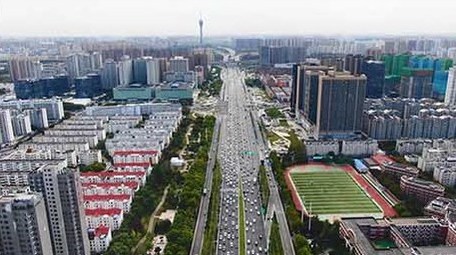 城市大气航拍河南郑州中州大道交通视频