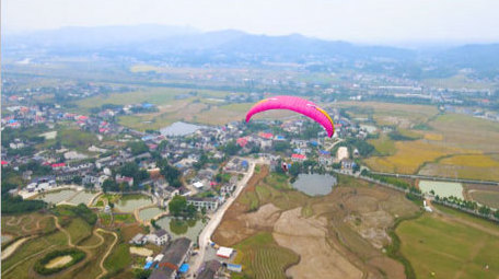 跳伞滑翔伞运动4K航拍