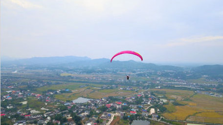 跳伞滑翔伞运动4K航拍