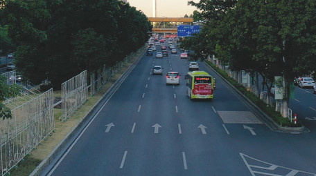 城市快速公交交通车流4K延时