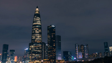 城市夜景深圳地标子弹头夜景延时摄影