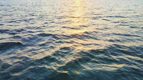 日出日落夕阳余晖湖面湖水4K航拍