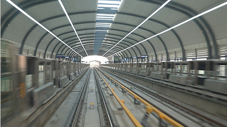 交通运输无人驾驶地铁第一视角实拍