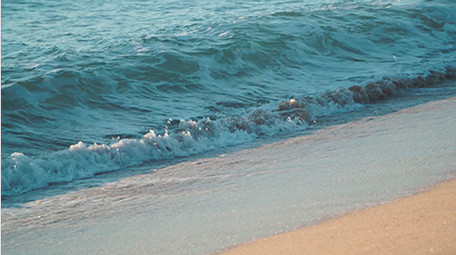 自然海洋实拍海浪沙滩唯美光空镜头