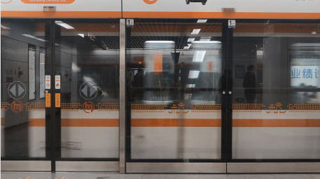 城市交通杭州地铁出站出行旅行4K实拍