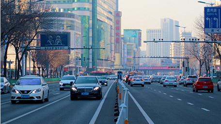 天津城市主干道汽车车流路口实拍4K