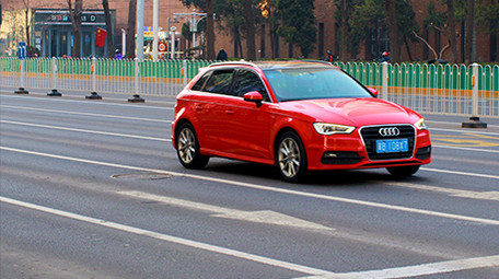 天津城市主干道汽车车流路口实拍4K