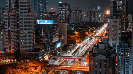 交通震撼城市夜晚公路密集车流4k延时