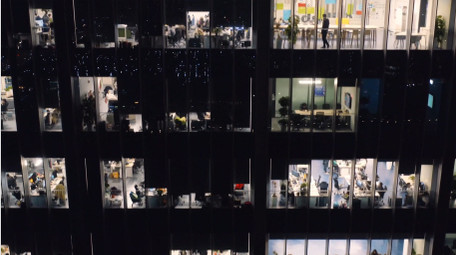 城市简约夜晚写字楼企业加班航拍