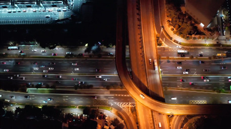 城市交通大气深圳夜晚高架桥车流航拍