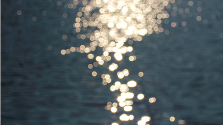 自然水面波光粼粼阳光倒影唯美意境4K素材